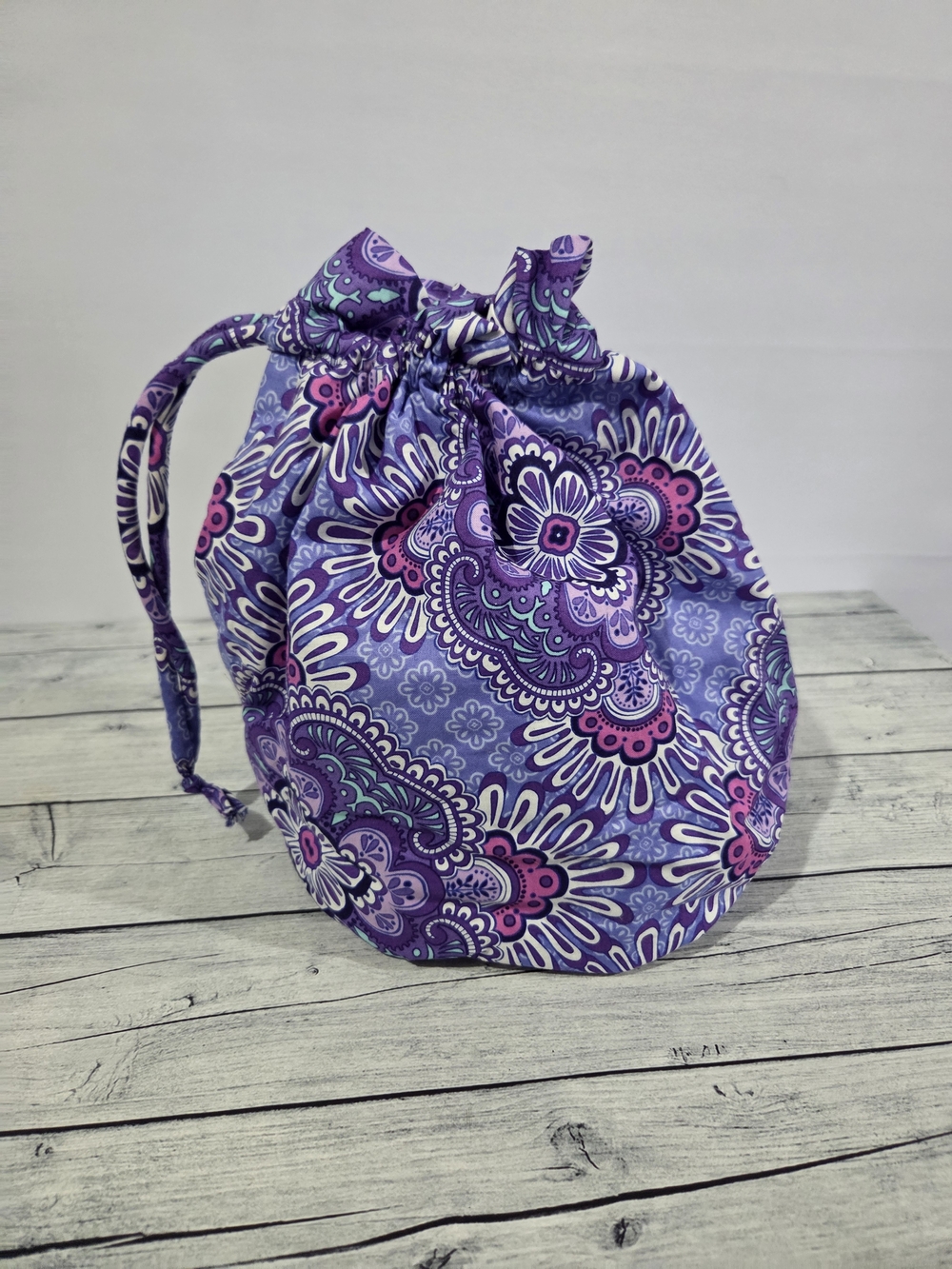 Vera Bradley Lilac Tapestry Ditty Bag
